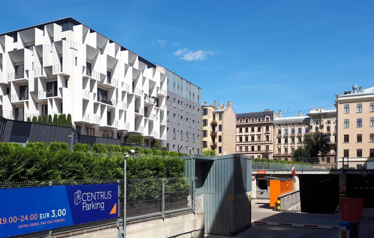 Easyrooms Dzirnavu Apartment Riga